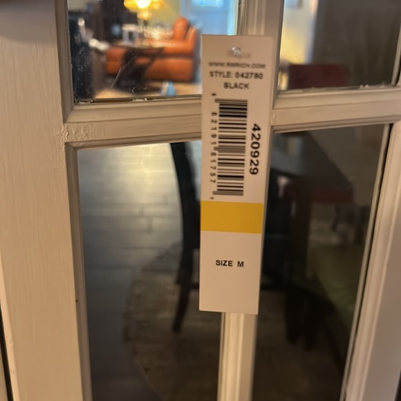 R&M Richard’s Cover Up - Picture 4 of 5